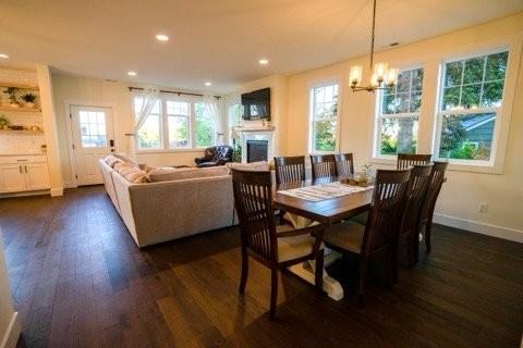 5050 36th Ave Ne #1 - Photo 3 of 26