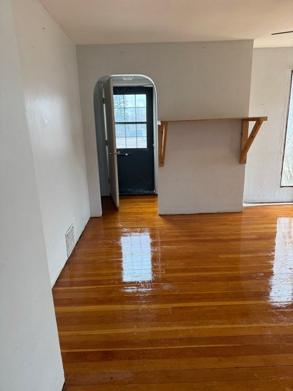 138 W Laurel Ave - Photo 6 of 7