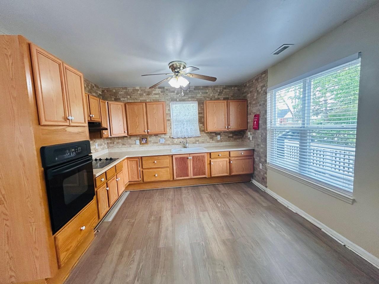 65 Westover St - Photo 2 of 9