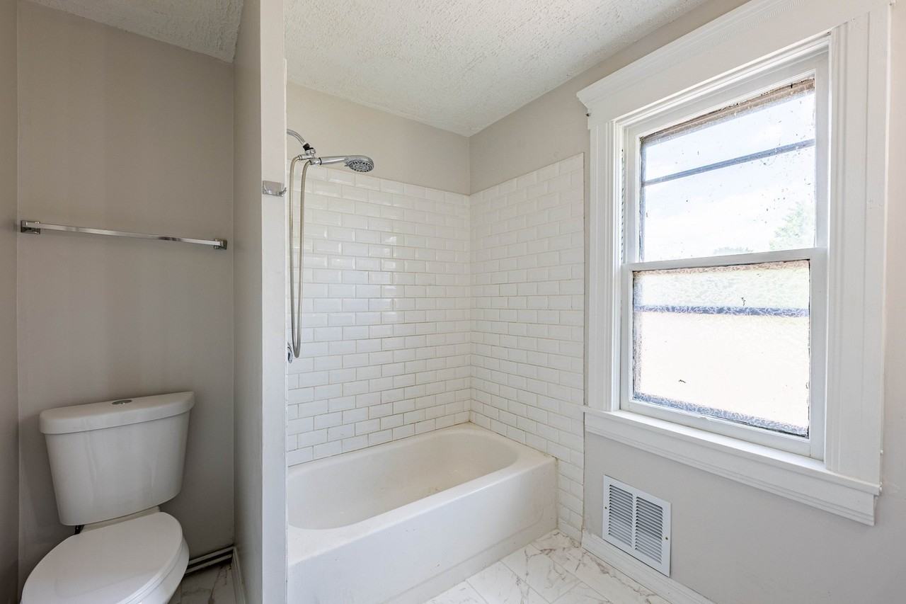 21 N Locust St #2 - Photo 5 of 19