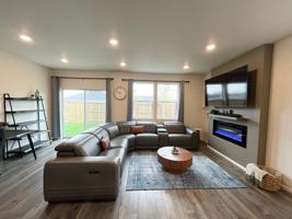 featured image of 434 Greencrest St Ne