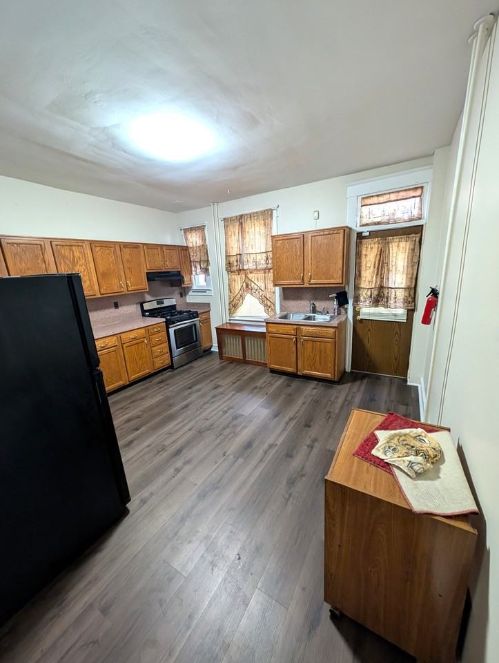 3005 Belair Rd - Photo 4 of 16