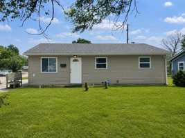 featured image of 2541 Saint Peter St