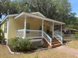 featured image of 1009 13th St