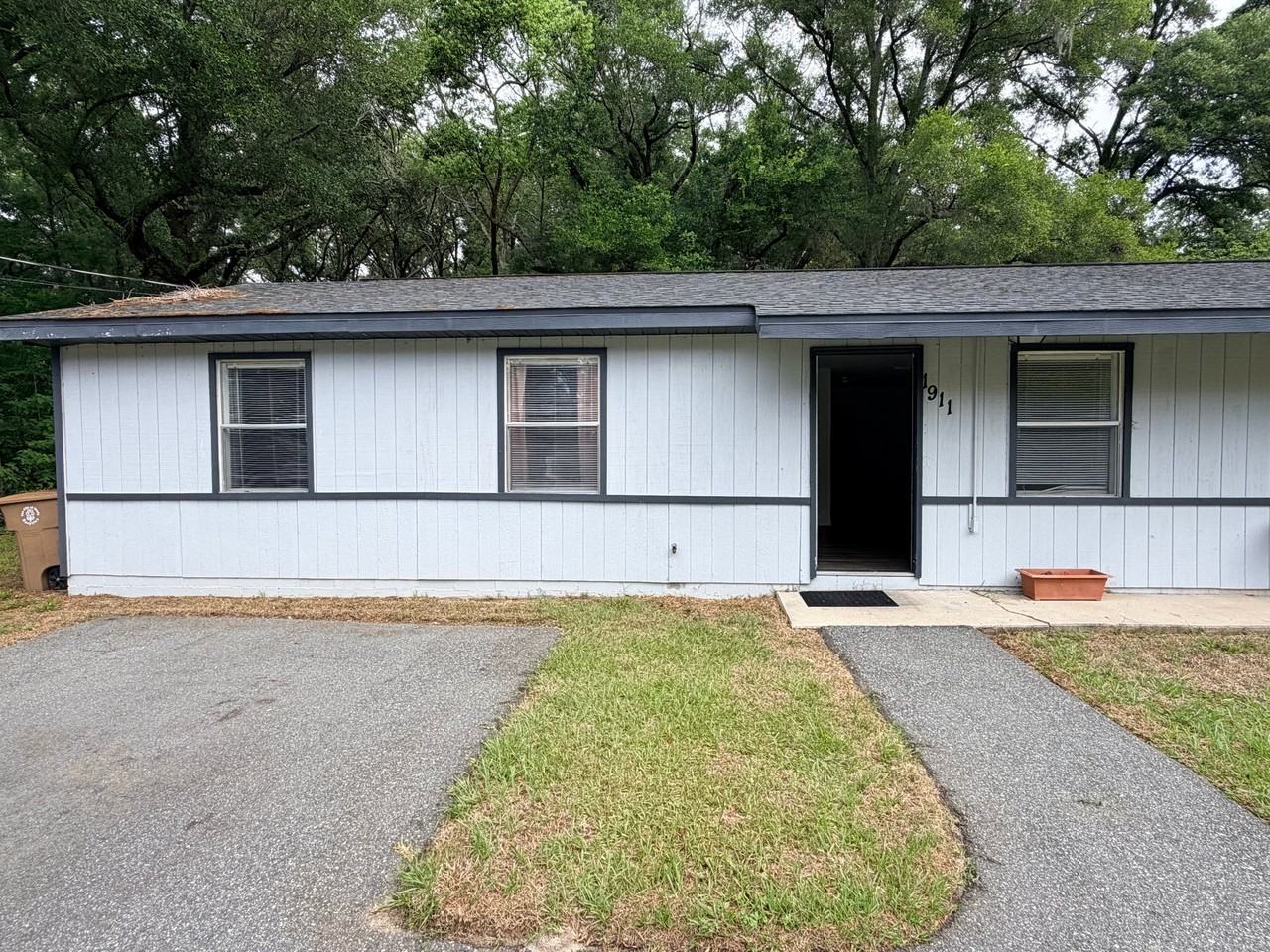 1911 Nw 6th St - Photo 5 of 8