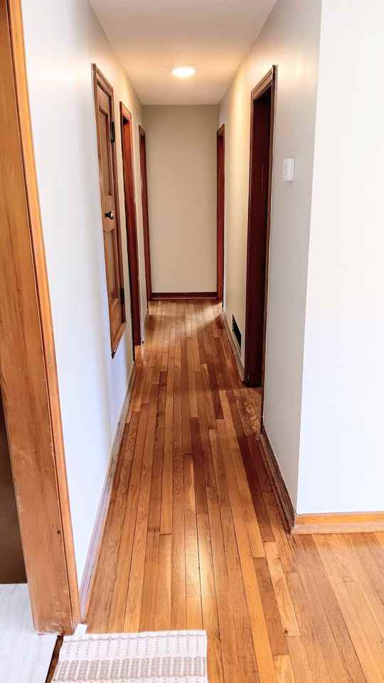 144 S Glenn St - Photo 3 of 7