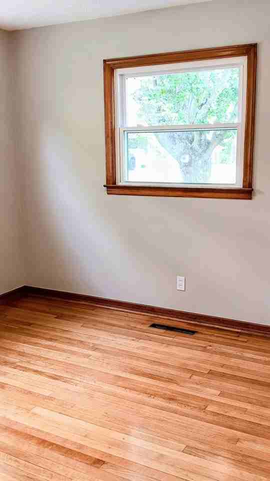 144 S Glenn St - Photo 7 of 7