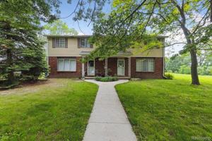 featured image of 10461 Eagle Rd #1