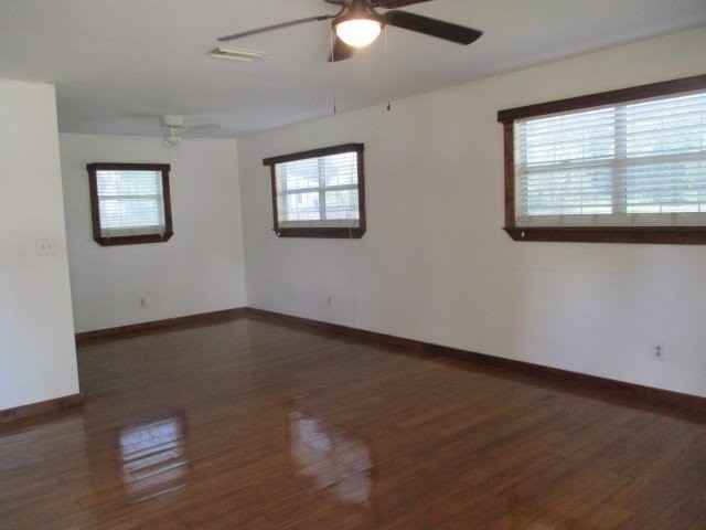 605 Jackson St - Photo 7 of 14