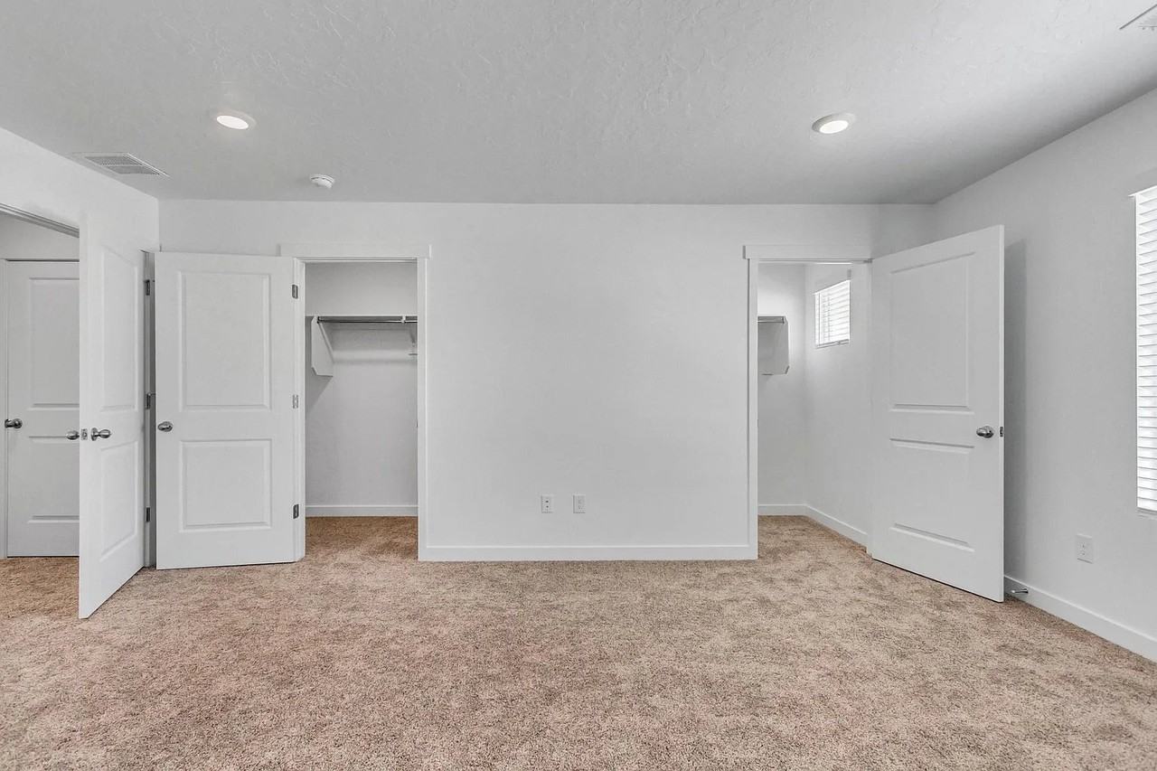 597 N Scuttlebutt Ln - Photo 6 of 17