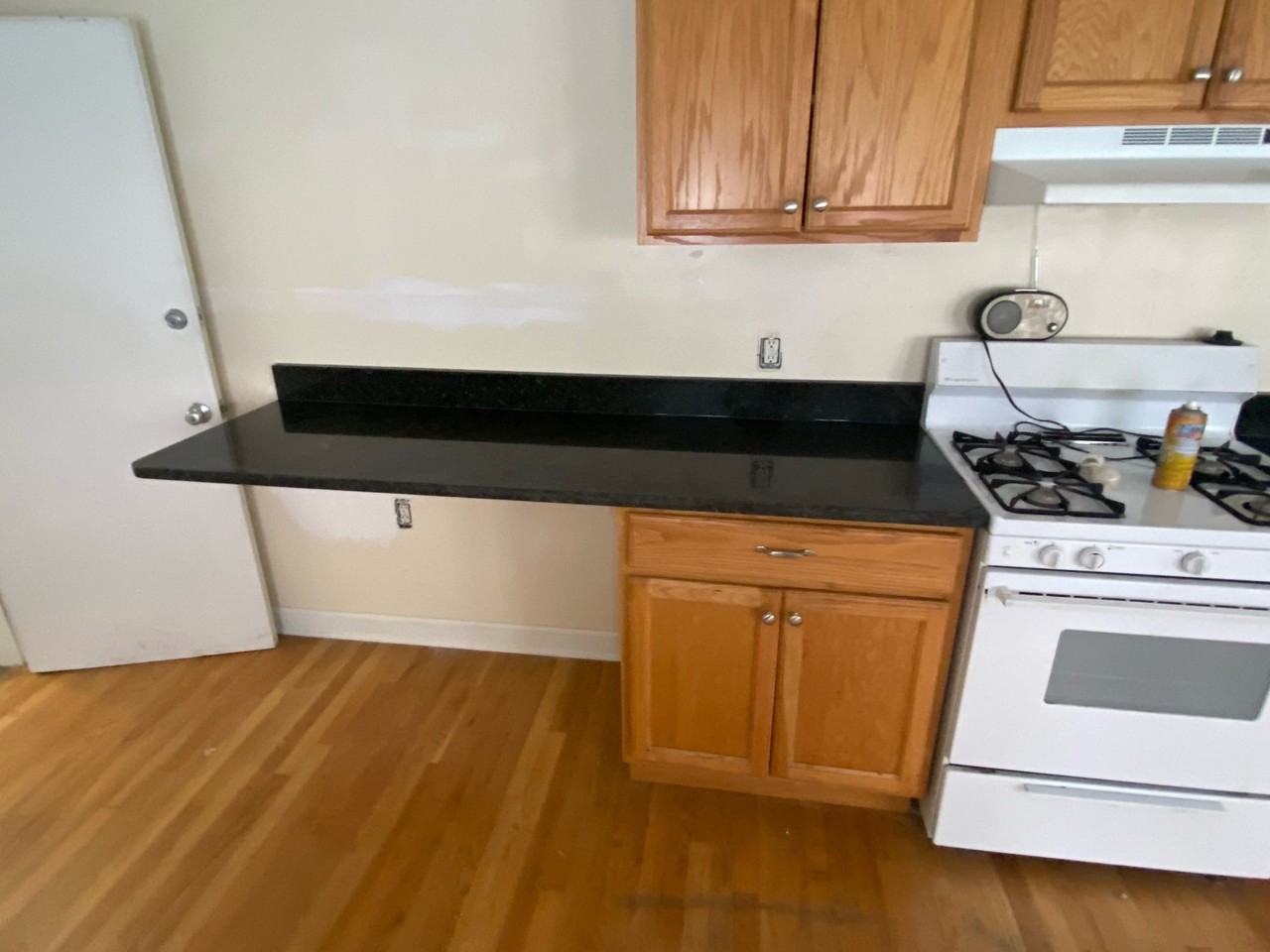920 N Calvert St - Photo 4 of 10