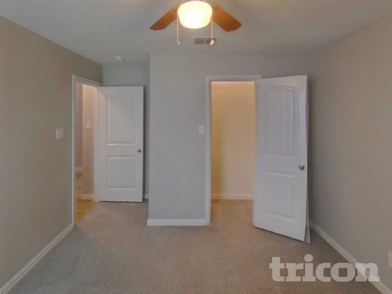 811 Silverbell St - Photo 5 of 10
