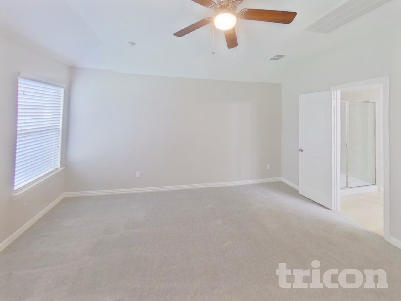 811 Silverbell St - Photo 6 of 10
