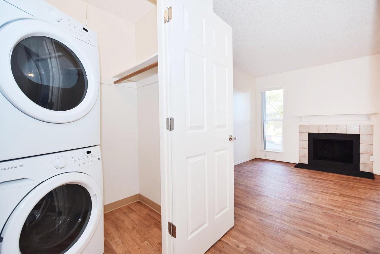 12375 Mount Jefferson Ter #1B - Photo 6 of 12