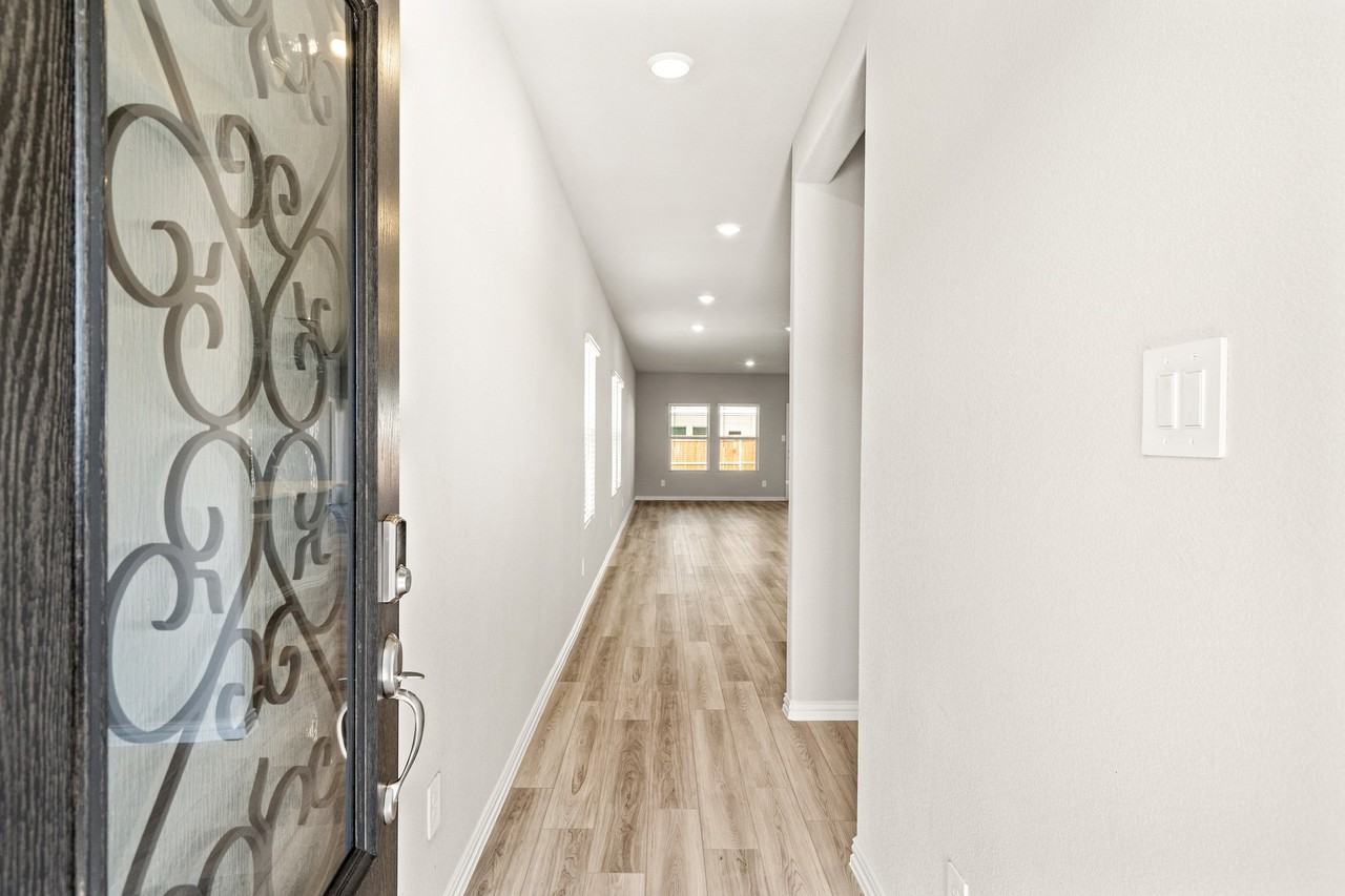 3300 Sedge Grass Dr - Photo 4 of 19