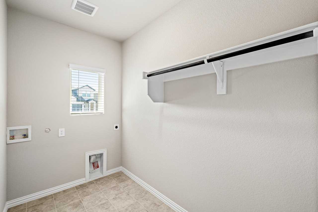 3300 Sedge Grass Dr - Photo 5 of 19