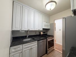 featured image of 1029 Kelly St #2