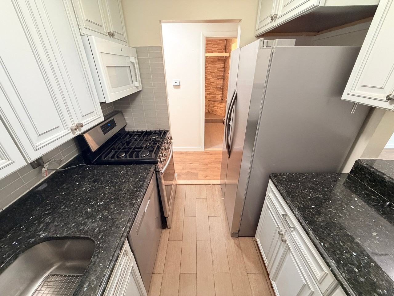 1029 Kelly St #2 - Photo 2 of 13