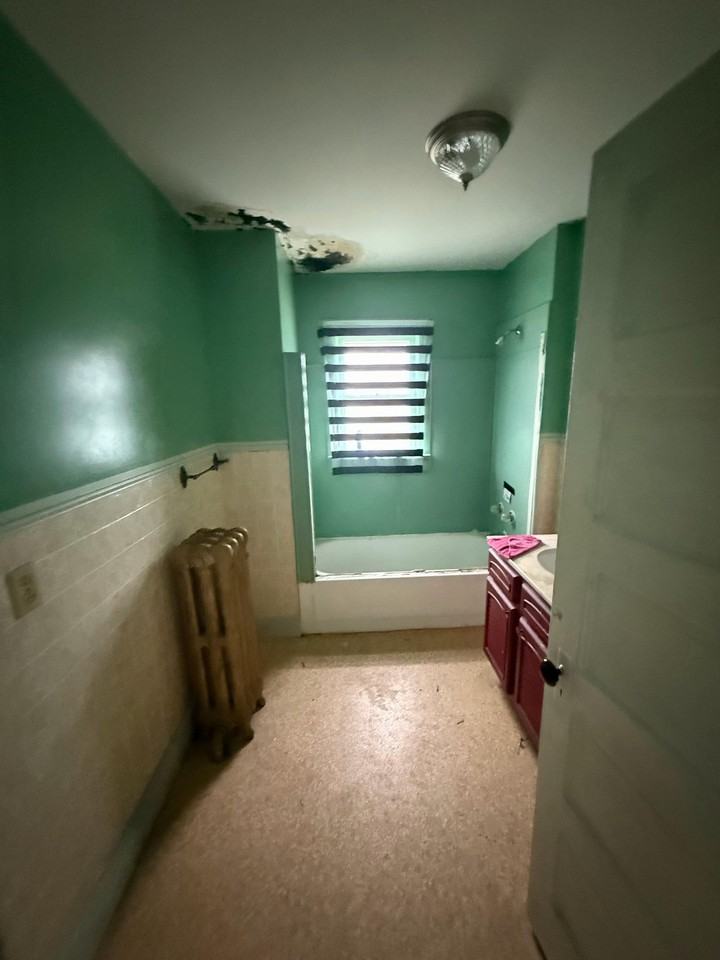 1595 N Church St - Photo 6 of 11