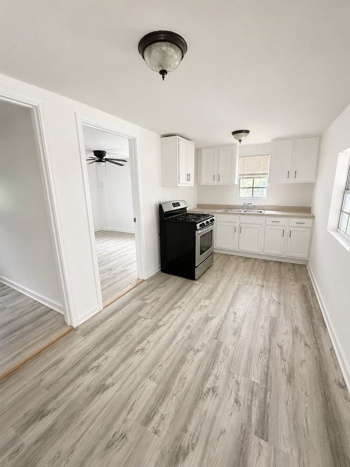 122 Collins Ct - Photo 6 of 6