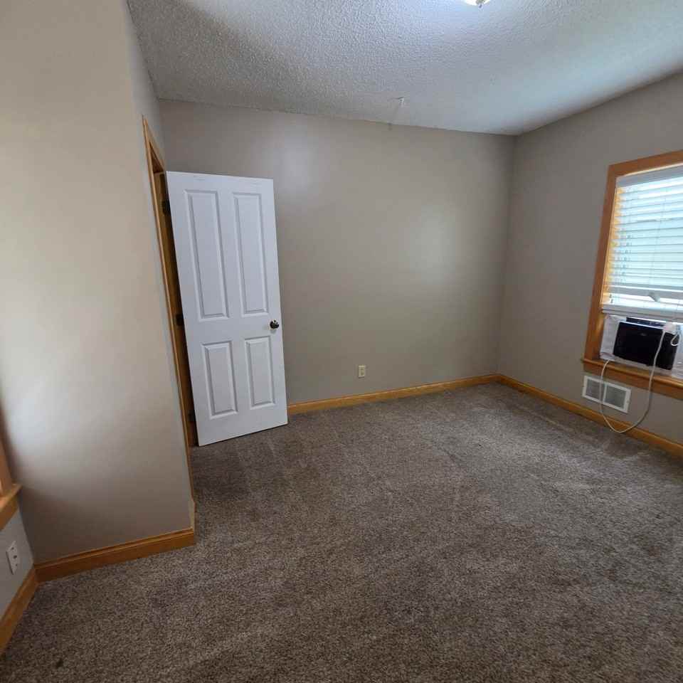 508 Cross St #508 - Photo 4 of 13