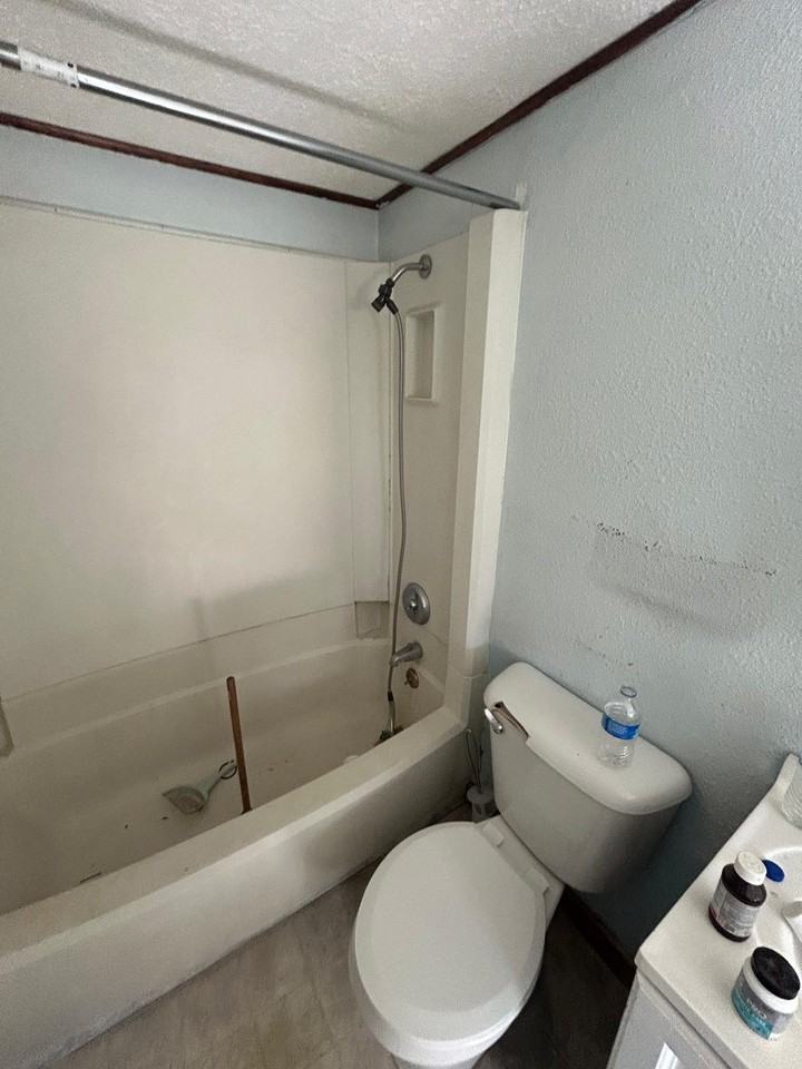 66 Franklin Ave - Photo 7 of 20