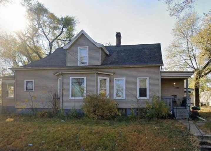 1104 W Smith St - Photo 2 of 20