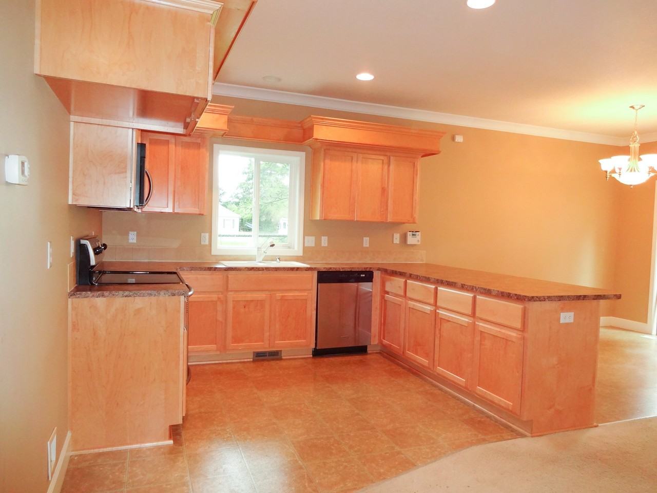 3223 E 27th Cir - Photo 2 of 19