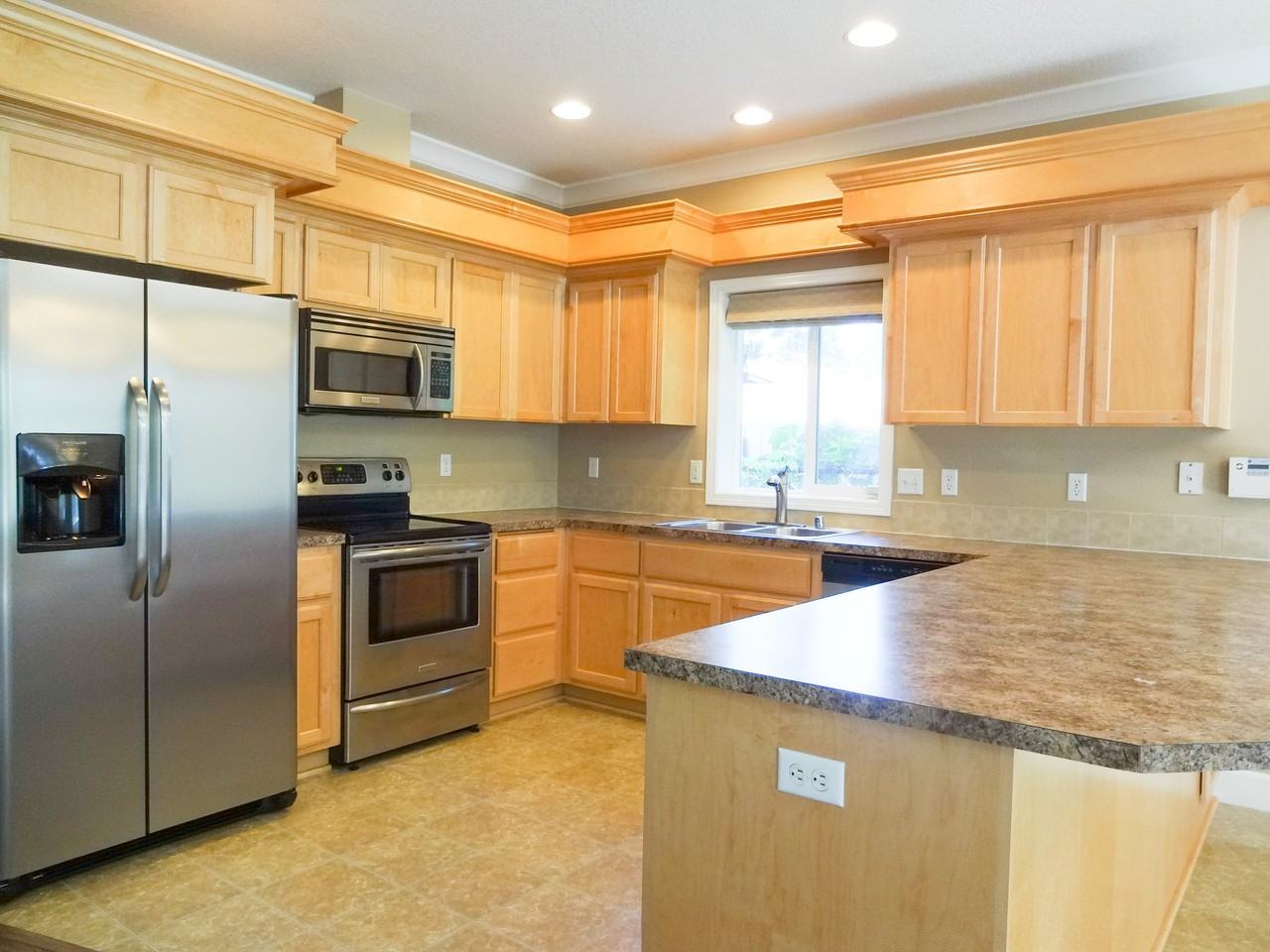 3223 E 27th Cir - Photo 3 of 19