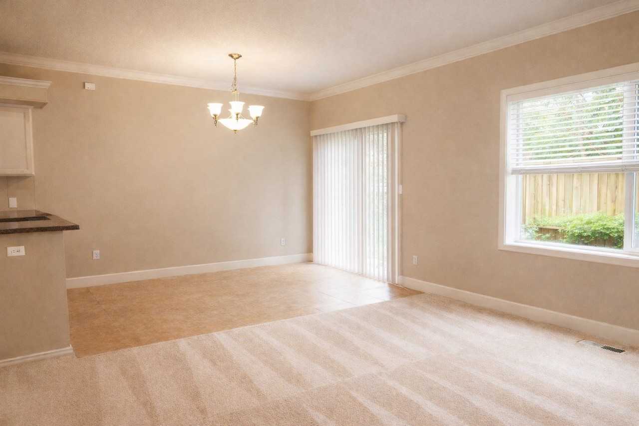 3223 E 27th Cir - Photo 4 of 19