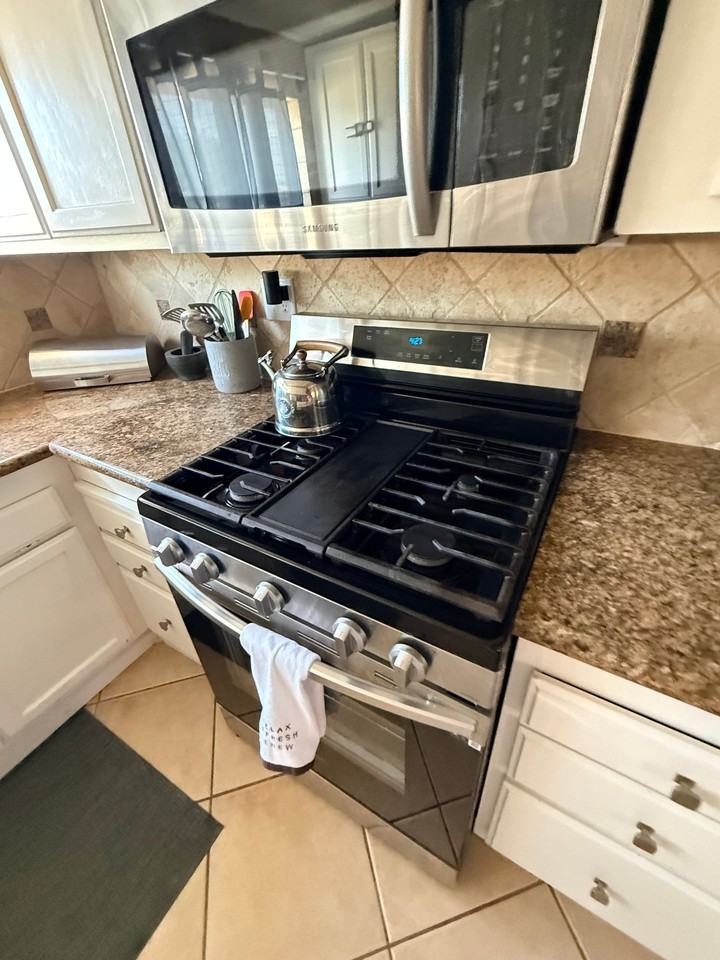 1032 Fremont Blvd - Photo 4 of 9