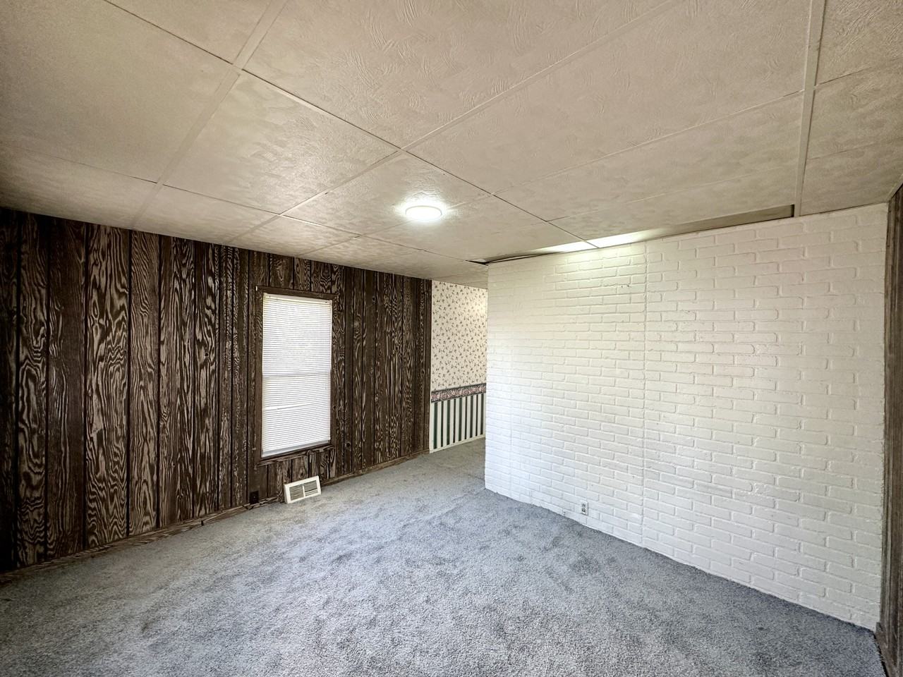 29 W Miller St #NA - Photo 2 of 26