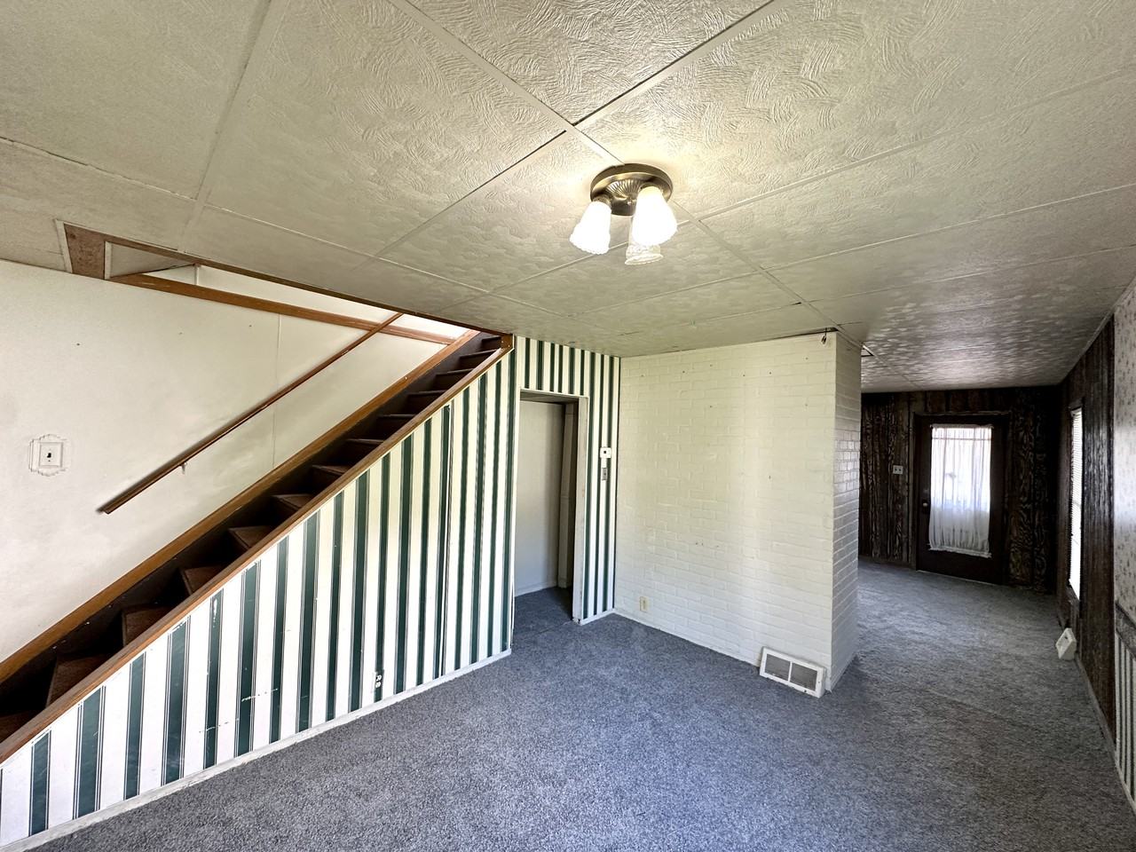 29 W Miller St #NA - Photo 4 of 26