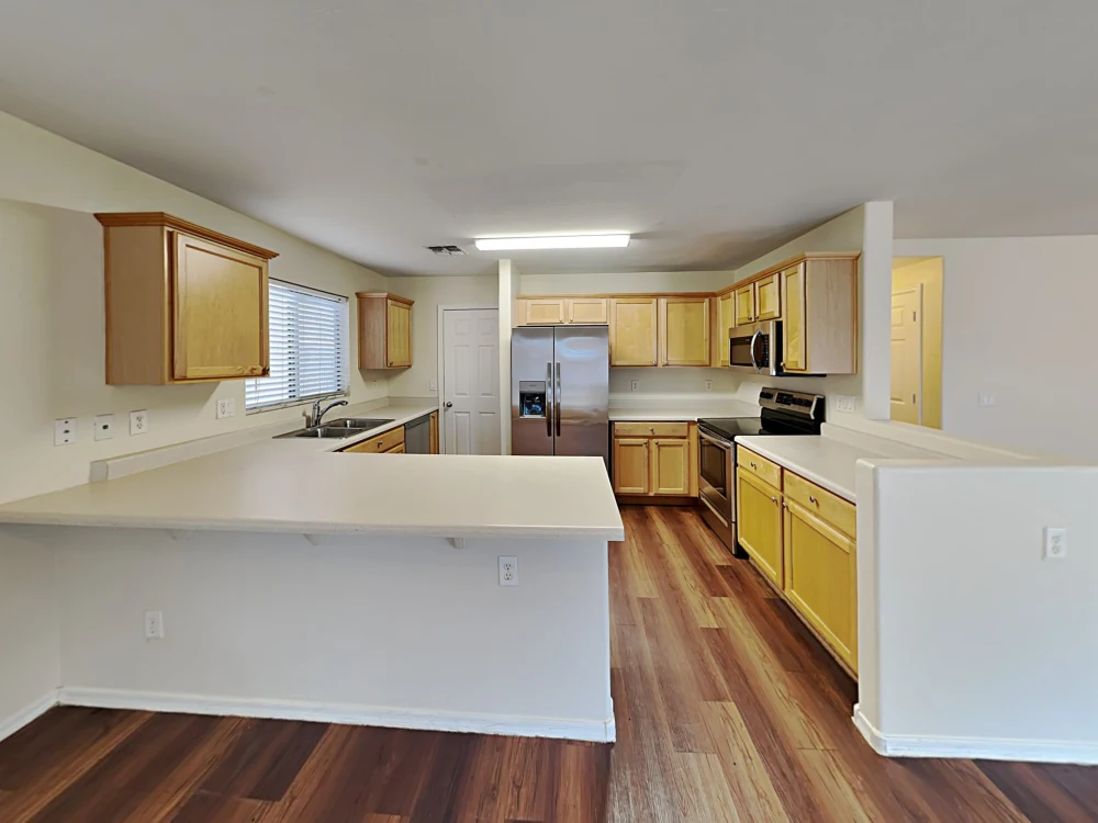 10514 W Alvarado Rd #NA - Photo 3 of 12