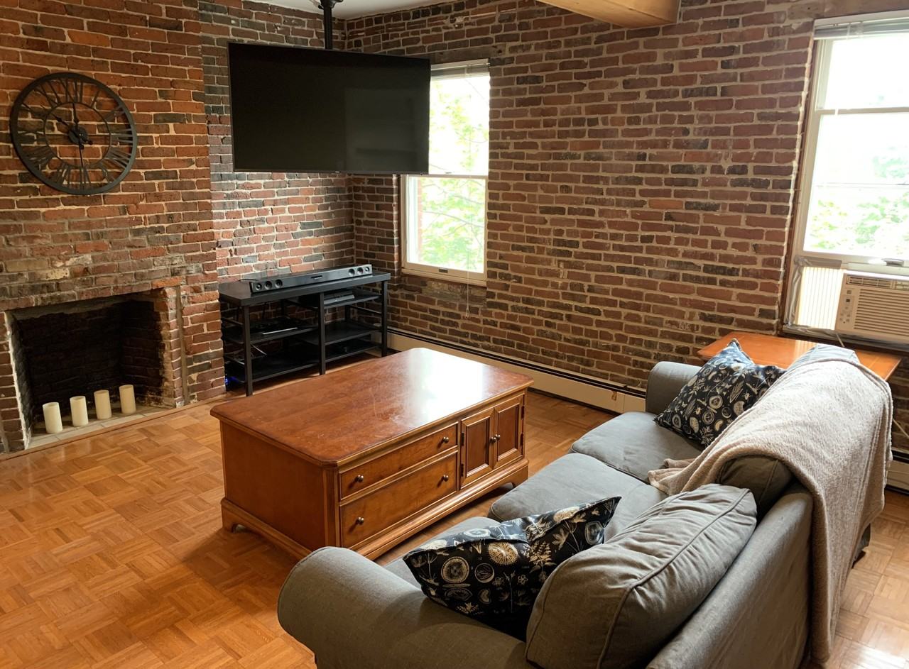 105 W Merrimack St #3 - Photo 4 of 12