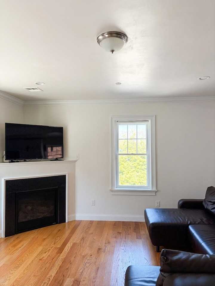 150 Quincy Ave #4E - Photo 3 of 36
