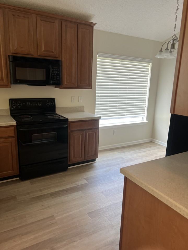 1861 Copper Stone Dr #NA - Photo 4 of 13