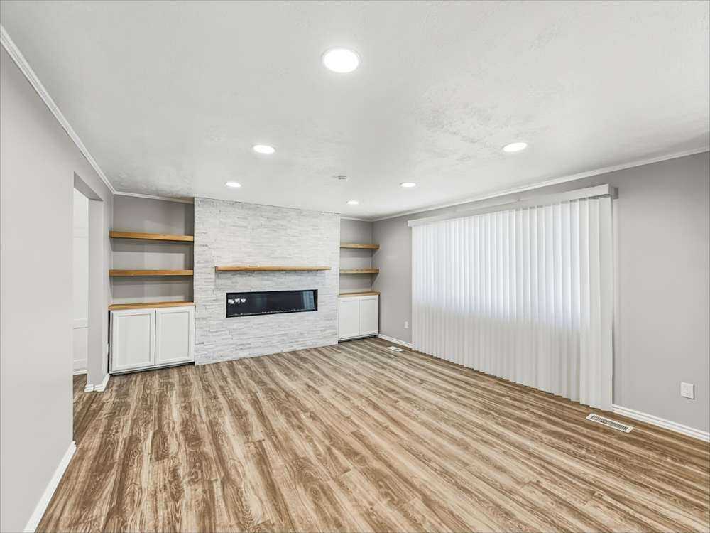 2612 W Castle Oaks Cir #NA - Photo 2 of 13