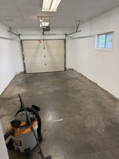 413 Lilac Ln - Photo 3 of 18