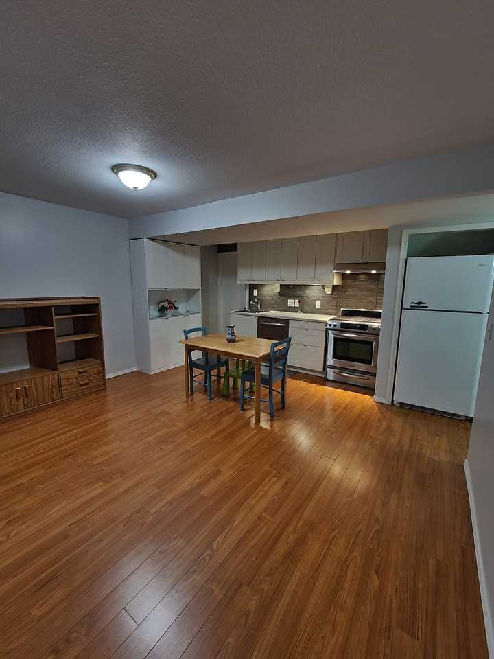 18870 124A Avenue #Bsmt - Photo 2 of 11