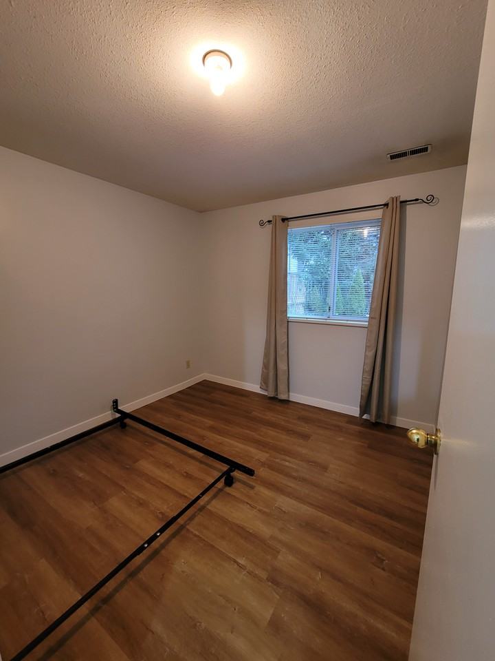 18870 124A Avenue #Bsmt - Photo 7 of 11