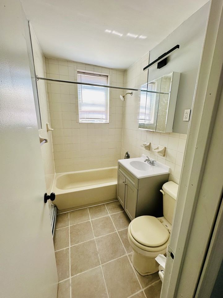 364 Williamson Street ##A10 - Photo 4 of 13