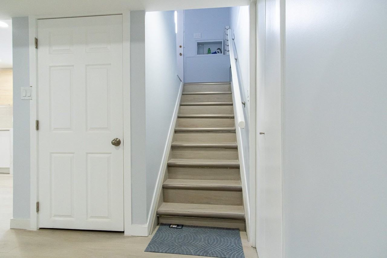 7131 83 St Nw - Photo 3 of 15