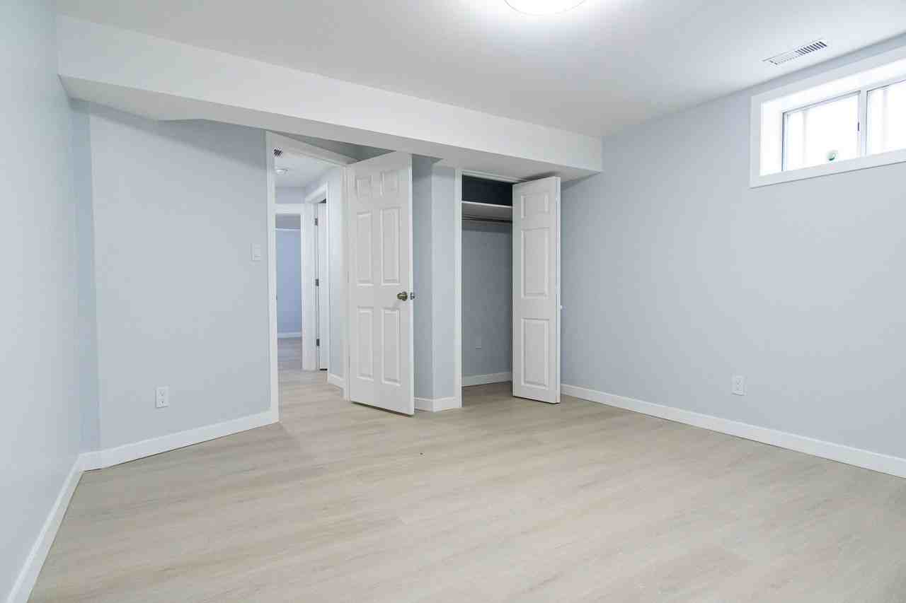 7131 83 St Nw - Photo 6 of 15