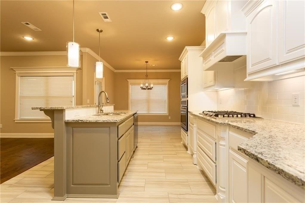 3502 Sw Brittany Rd - Photo 5 of 14