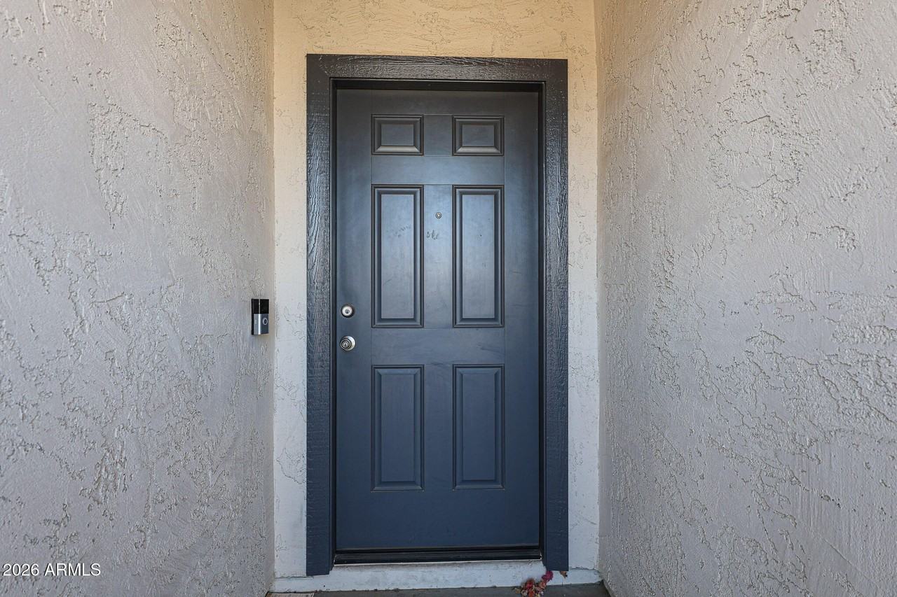 7161 N 128th Ave - Photo 4 of 50