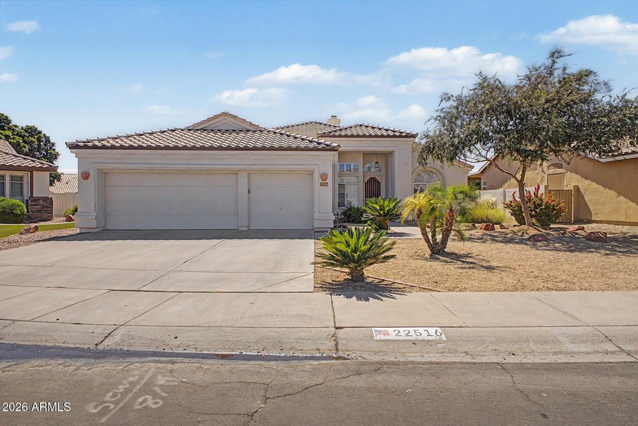 22516 N 68th Dr - Photo 2 of 42