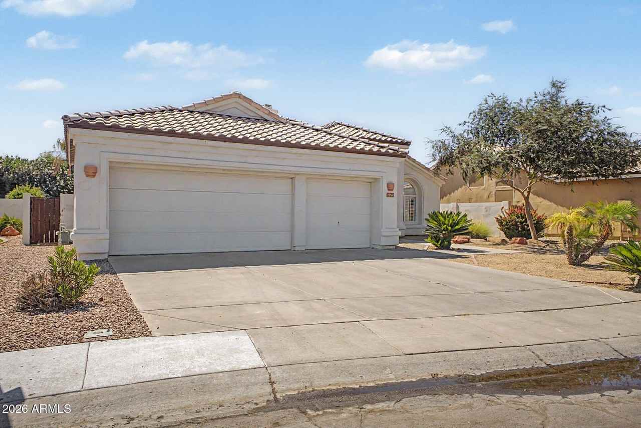 22516 N 68th Dr - Photo 3 of 42