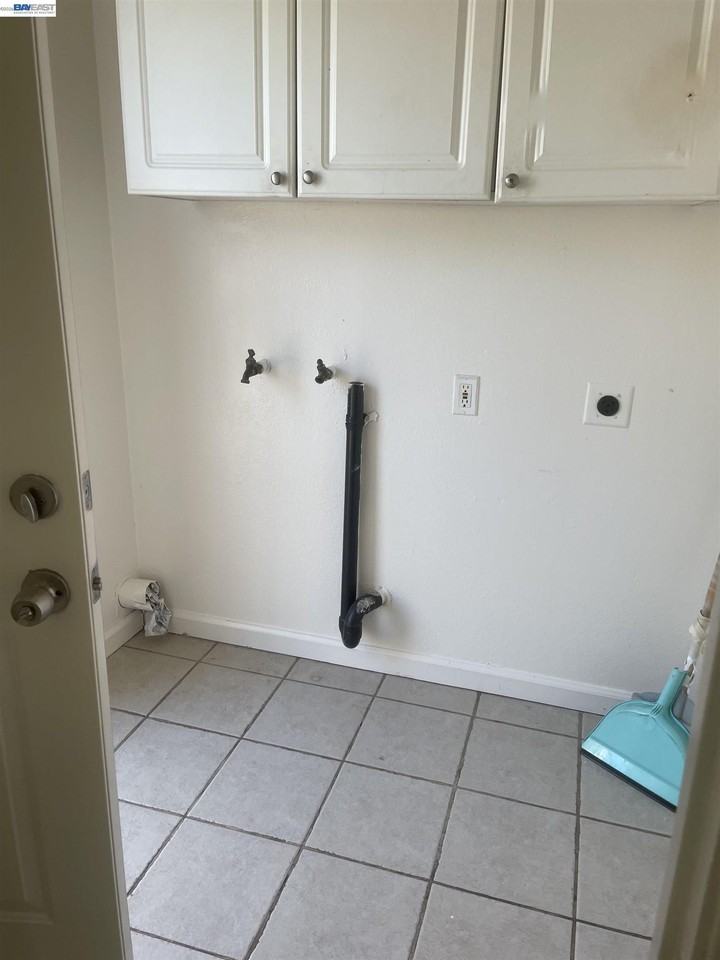 2838 Pixie Dr - Photo 6 of 10