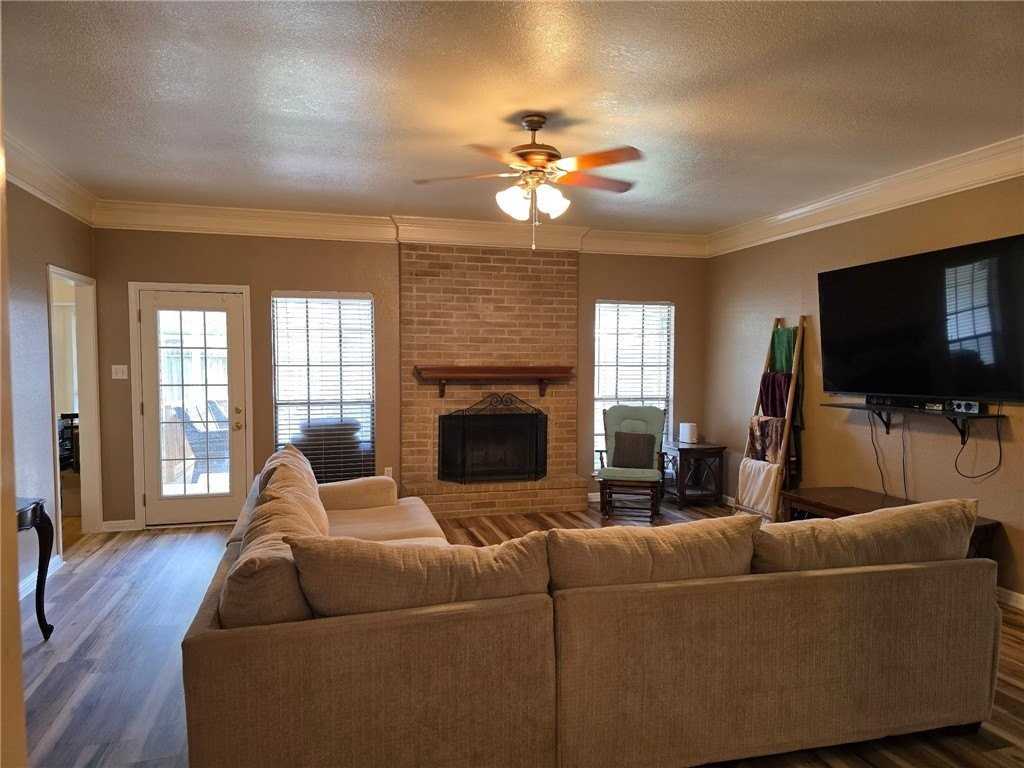 6314 Ramsgate Cir - Photo 2 of 40